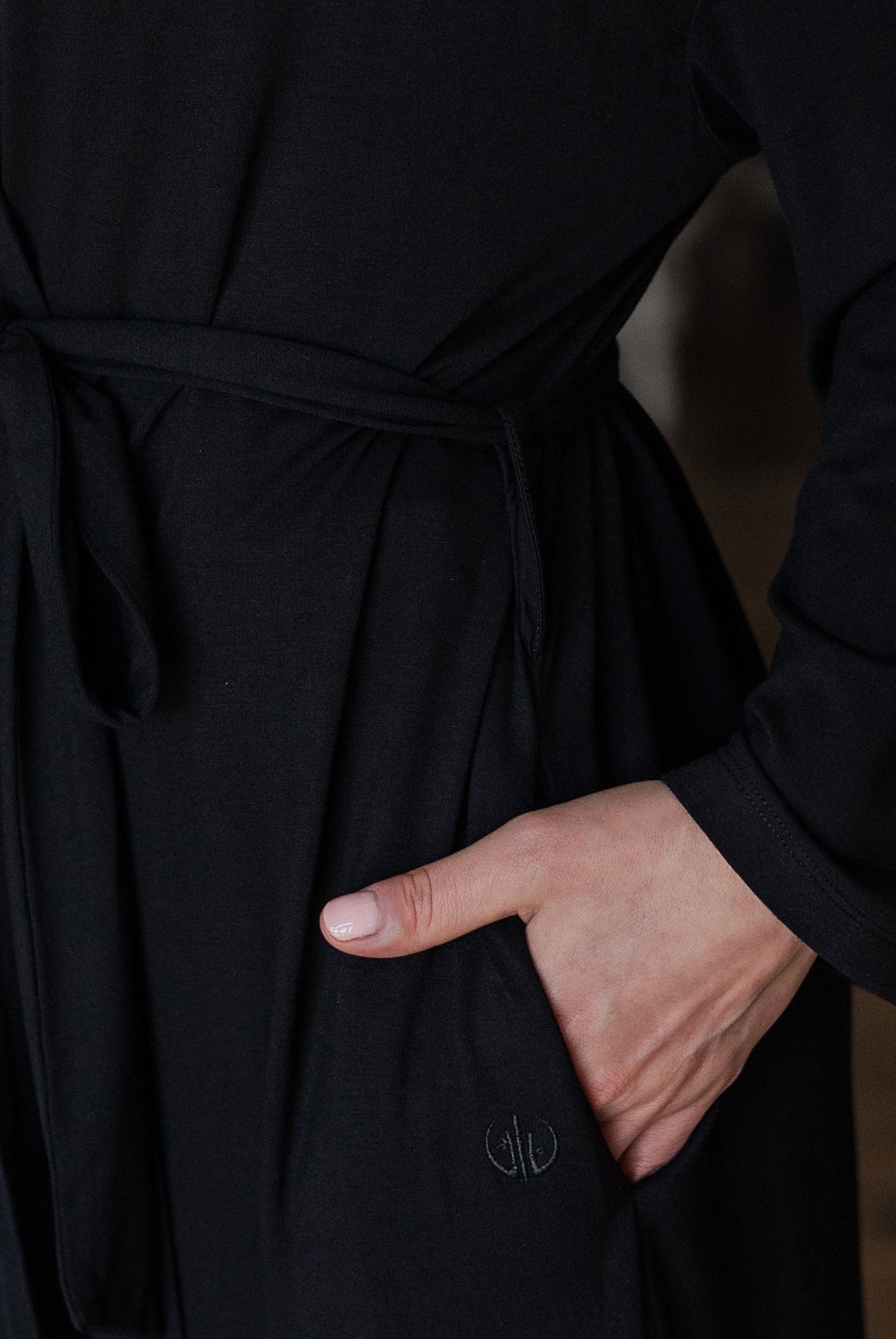 Earthly Threads long sleeve bamboo robe, crafted from eco-friendly fabric that is moisture-wicking, breathable, and incredibly soft.