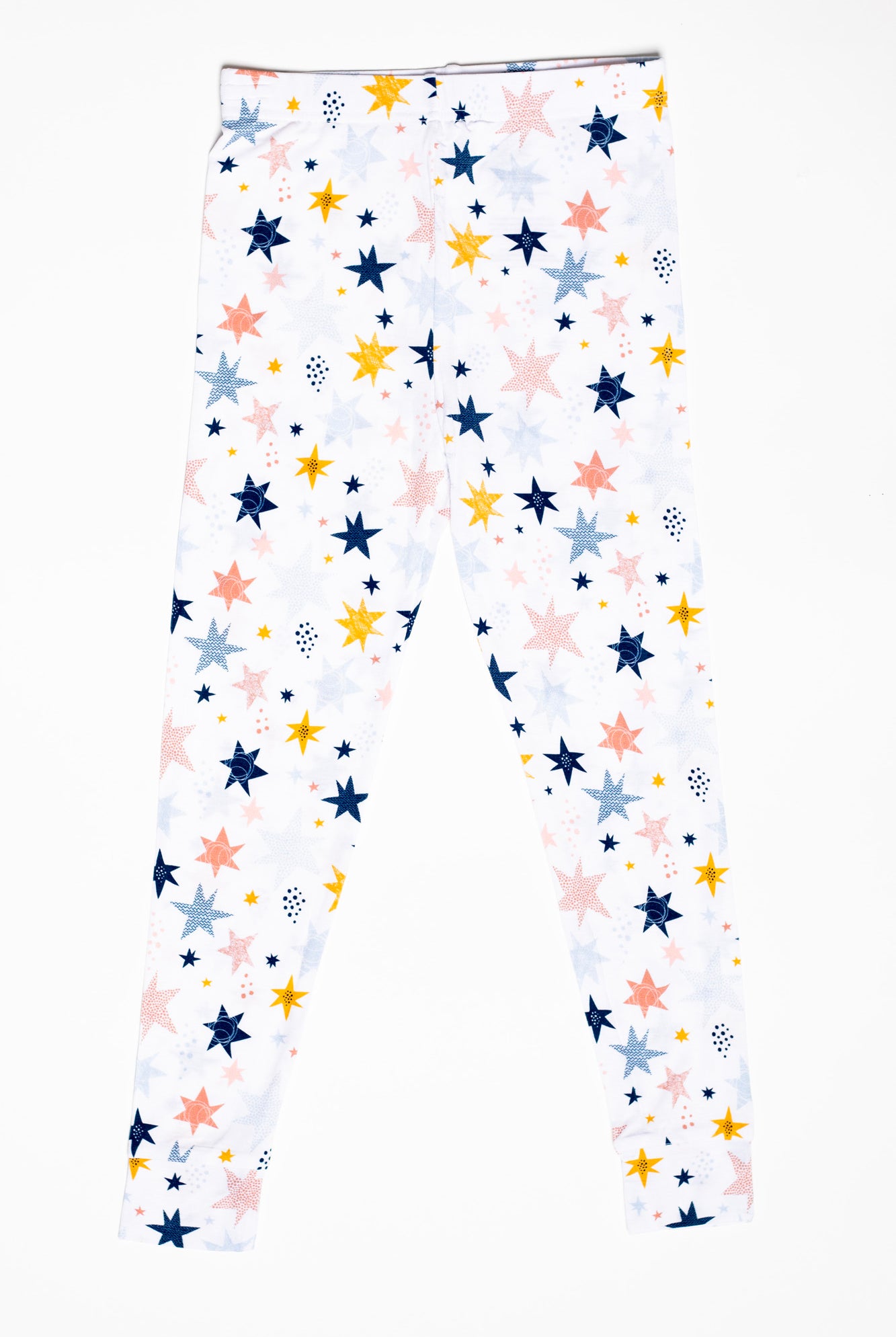 Soft and breathable kids’ pajama set, crafted from eco-friendly bamboo with a magical starlit design. Available with long sleeves and matching pants.