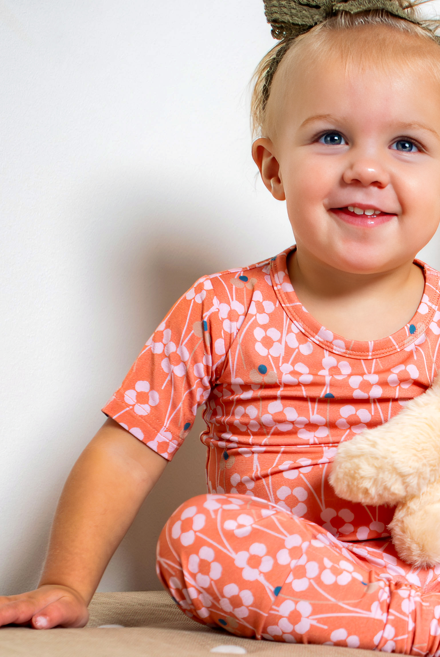 Orange Blossom short sleeve bamboo pajamas from Earthly Threads is the perfect happy neutral for your little daydream believer.