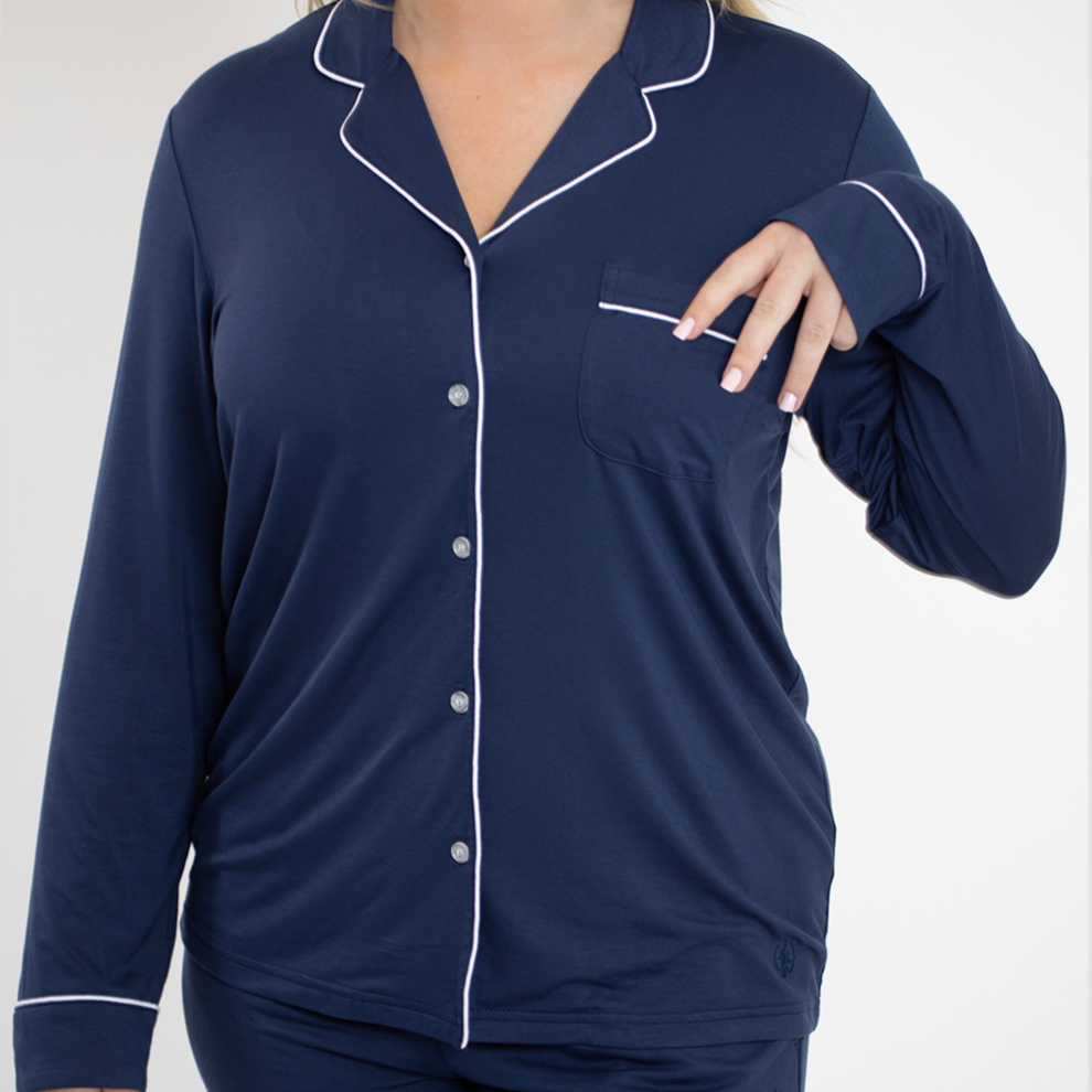 High-quality sleepwear set made from ultra-soft bamboo fabric for breathable comfort and lasting wear all year round.