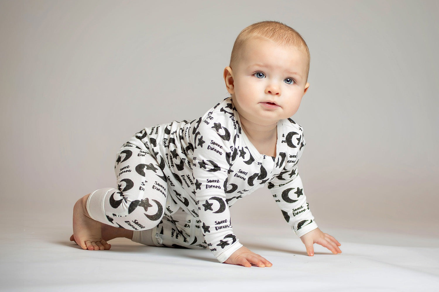 how to dress baby for sleep