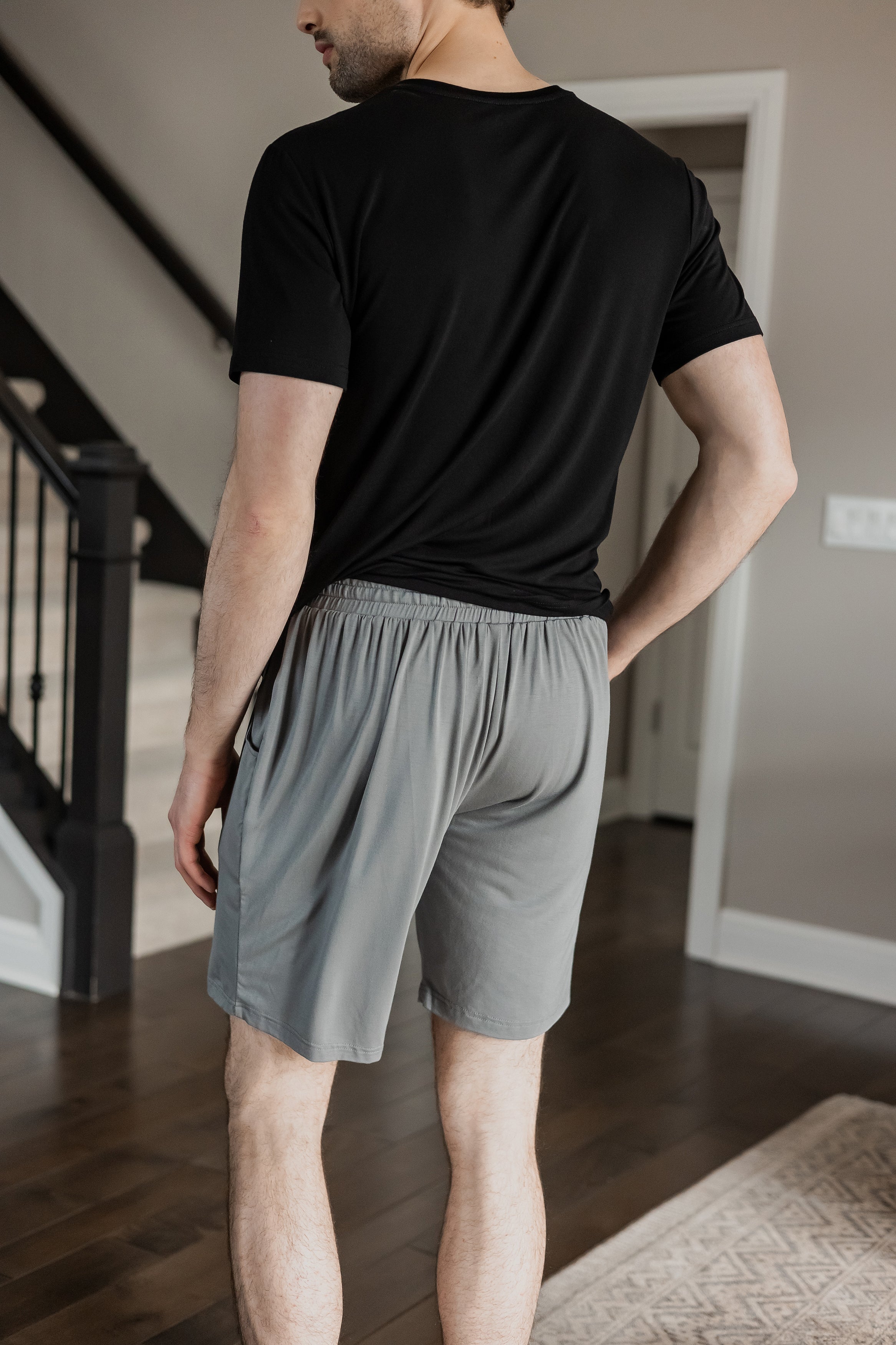 Casual bamboo shorts with deep side pockets, ideal for lounging or everyday wear.