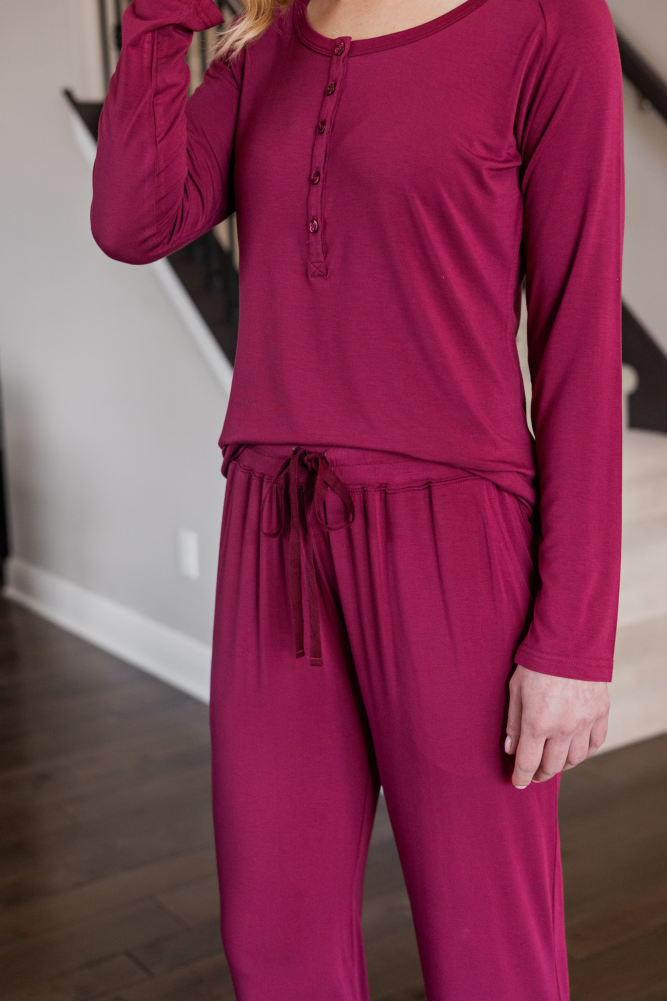 Earthly Threads’ sustainable bamboo sleepwear set blends eco-friendly materials with the ultimate comfort for better sleep and lounging.