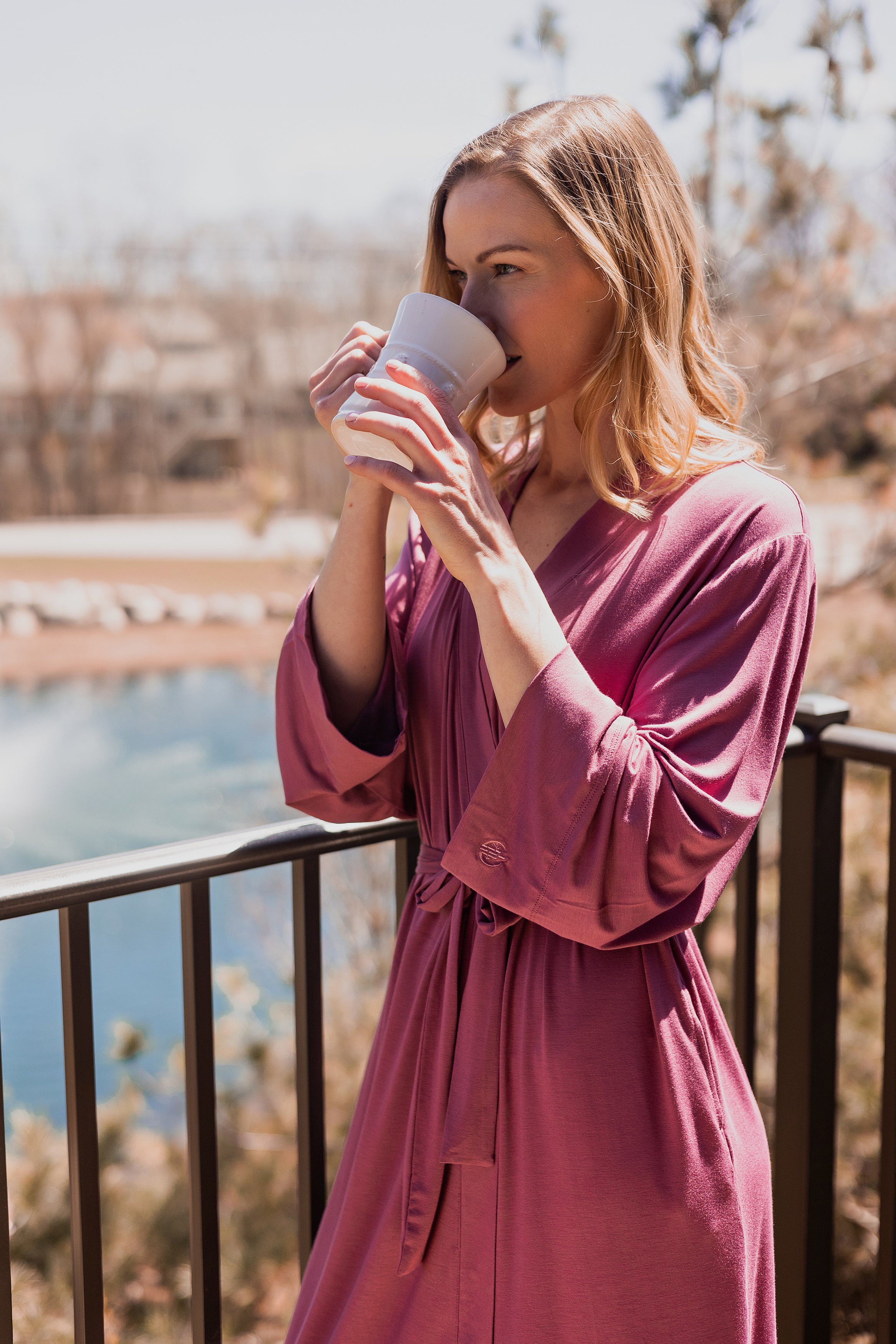 Soft and stretchy bamboo robe designed with temperature-regulating properties to keep you cool and comfortable all day.
