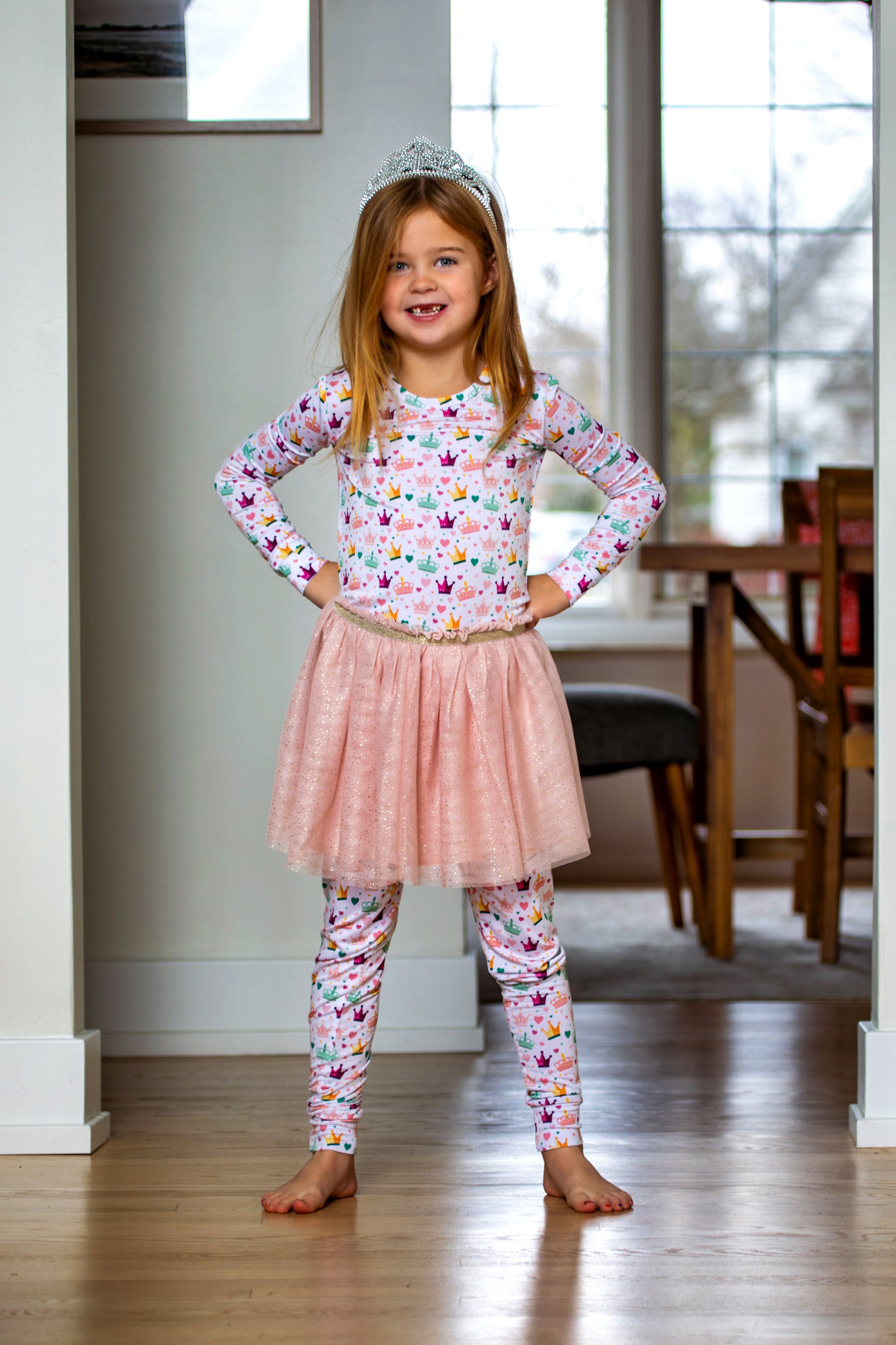 Earthly Threads bamboo hearts and crowns pajama set comes in short and long sleeves with pants for your most fierce princess.