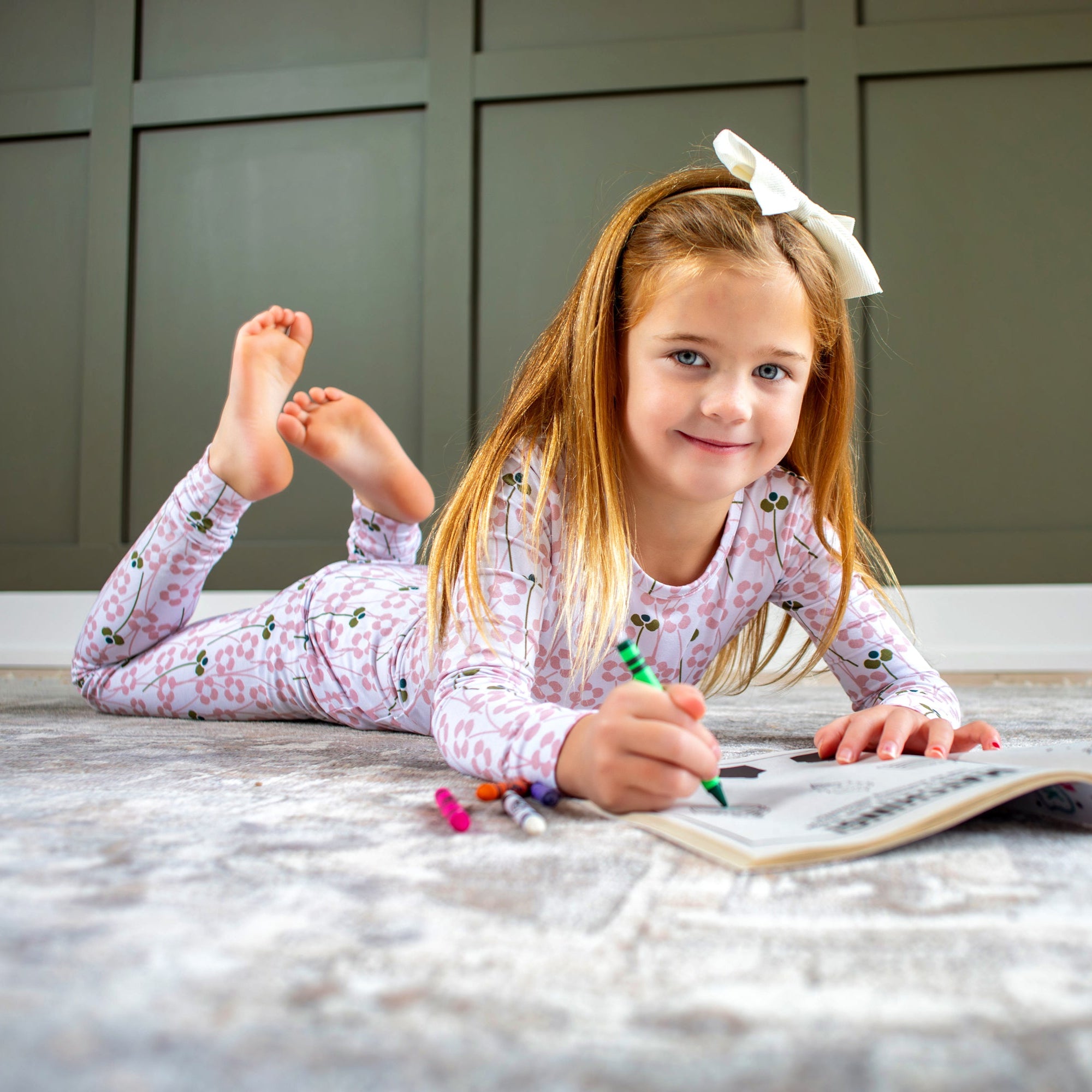 Earthly Threads bamboo cream blossom pajama set is available in long and short separates with naturally soft, antibacterial and hypoallergenic properties for your child's sensitive skin.