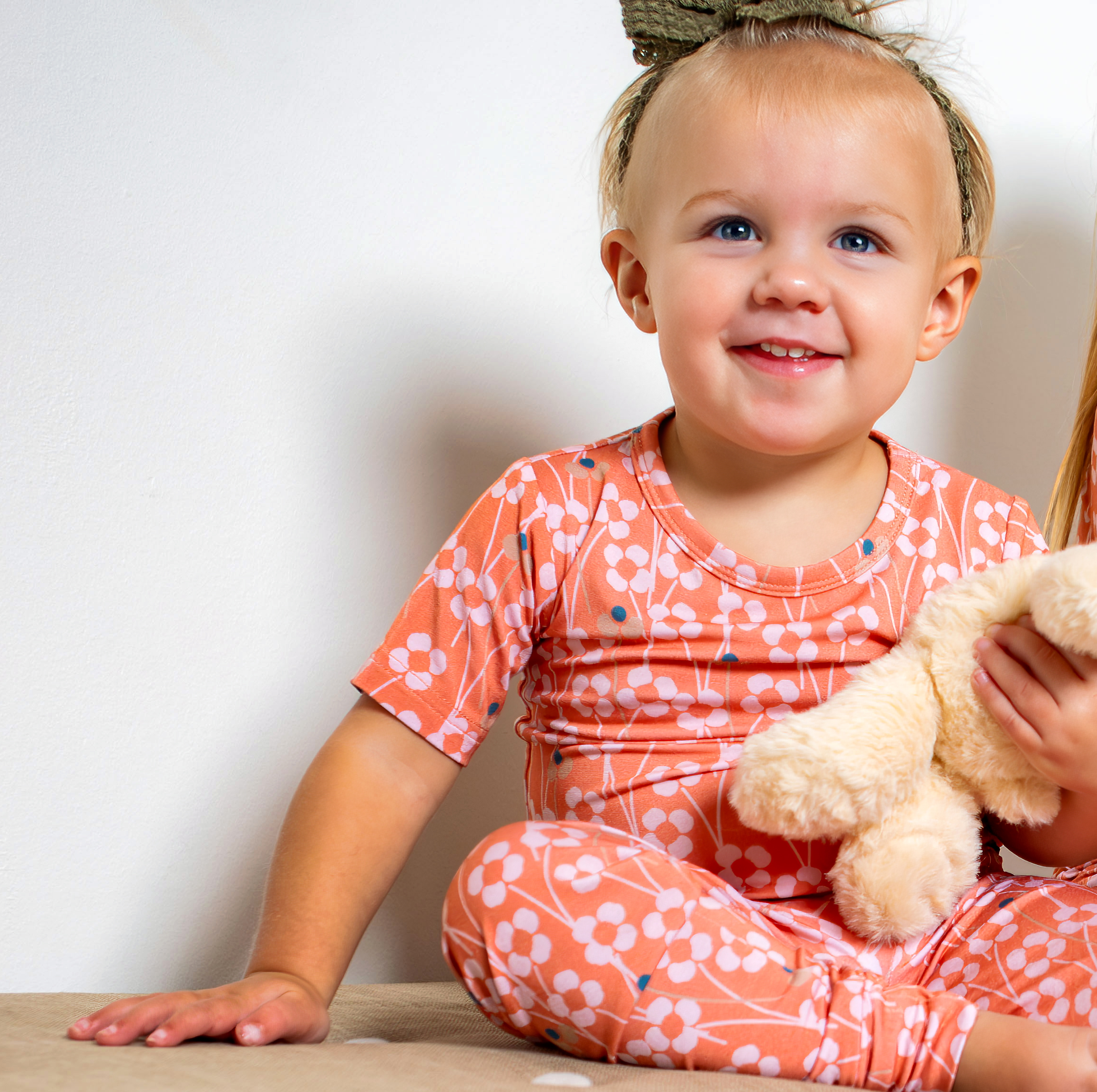Orange Blossom short sleeve bamboo pajamas from Earthly Threads is the perfect happy neutral for your little daydream believer.