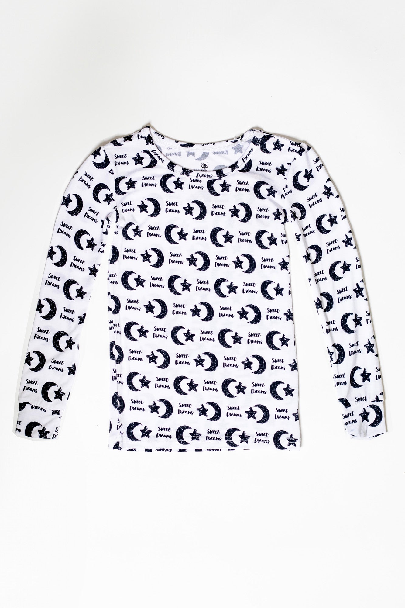 Hypoallergenic and breathable celestial-themed long sleeve pajamas for dreamy, irritation-free nights.