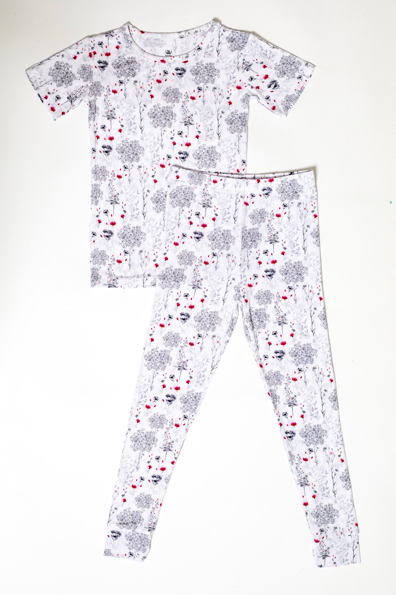 Cozy and stylish two-piece pajama set featuring a soft floral print, made with buttery-smooth bamboo fabric. 